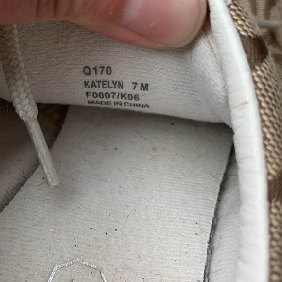 Coach Katelyn size 7 tan sneakers - Picture 7 of 8